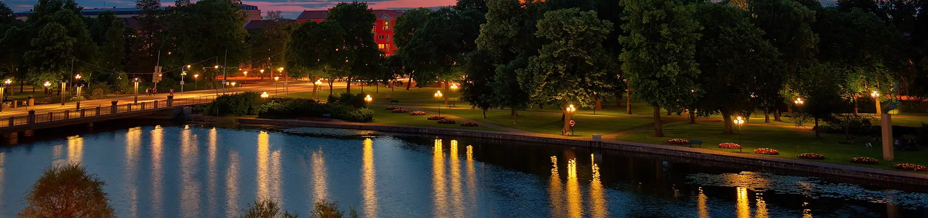 Natt vid Strömsholmen i Eskilstuna